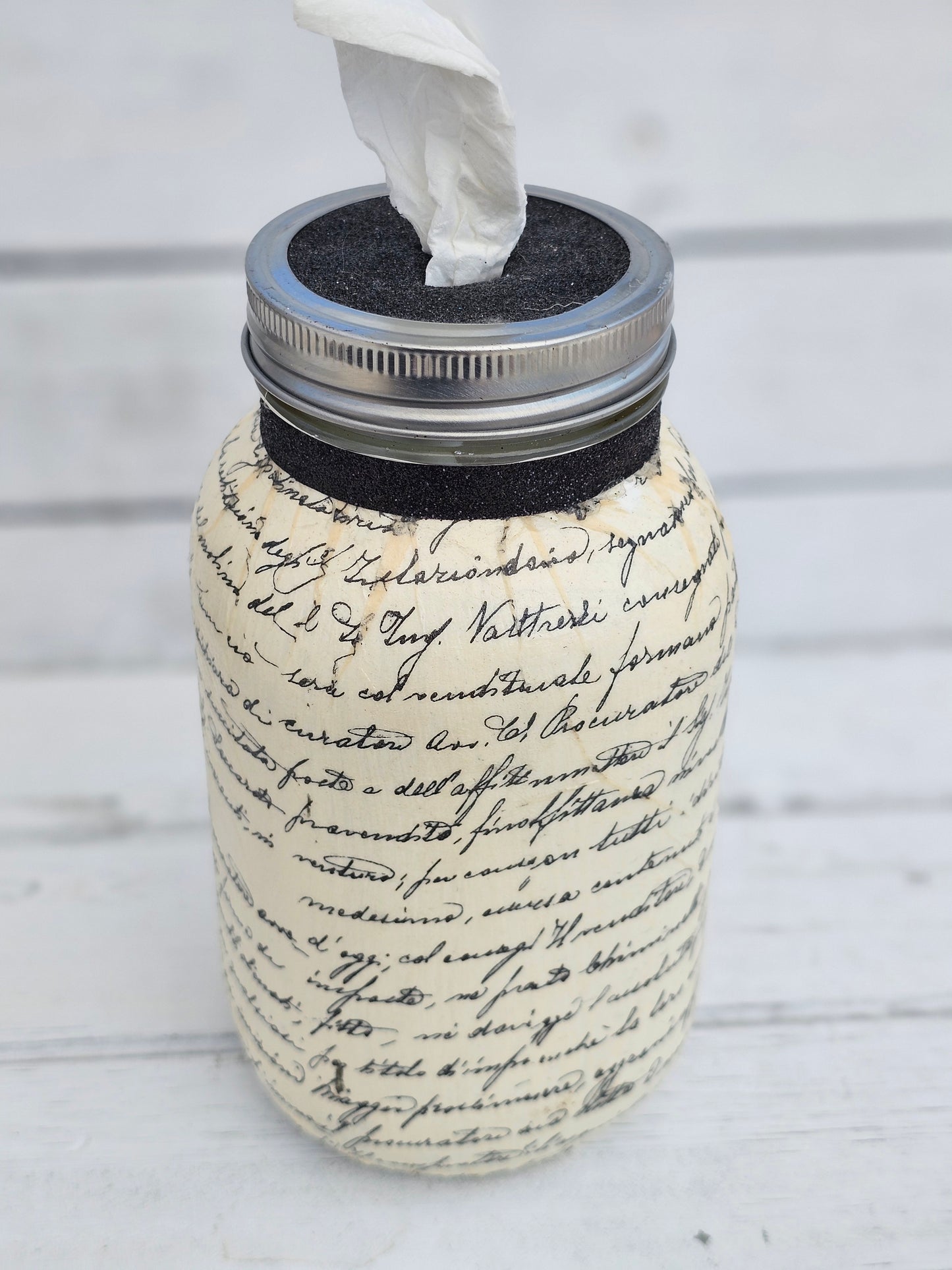 Decorative Tissue Jar (Calligraphy)